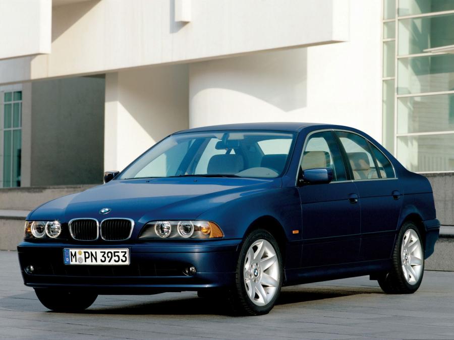  BMW 525i Sedan 2000 года  (фото 9 из 13)